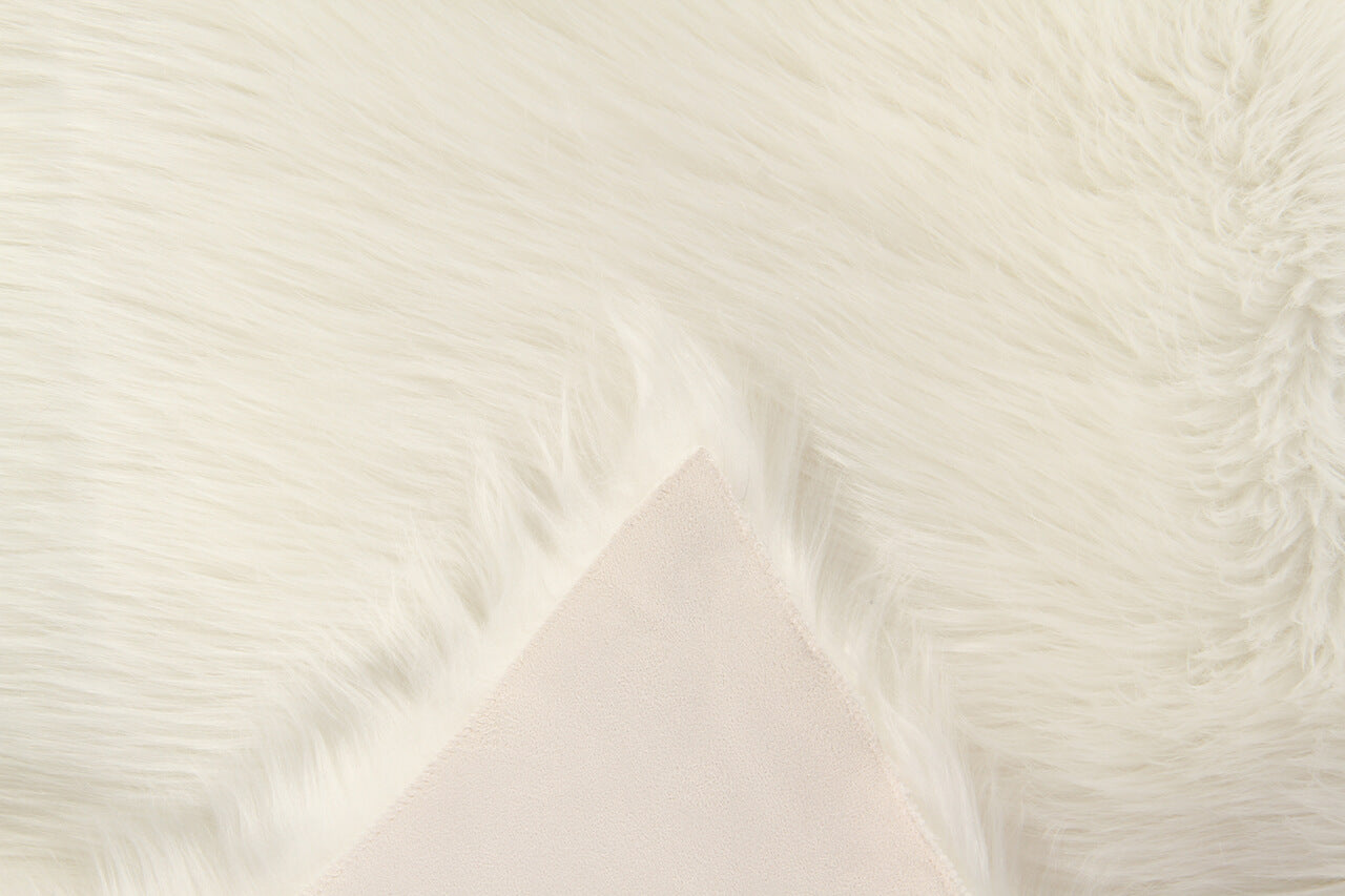 Eco Lambskin Bianco in Finta Pelliccia – Plaid, Tappeto o Coprisedia – Morbido, Elegante - Image 5