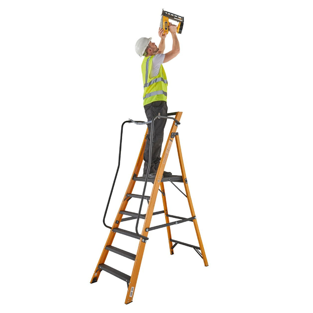 Werner 6 Tread Megastep Ladder with Handrails - EN 131 - Image 3