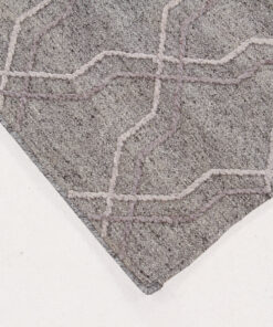 Alternative view of LEUCA VENON 01